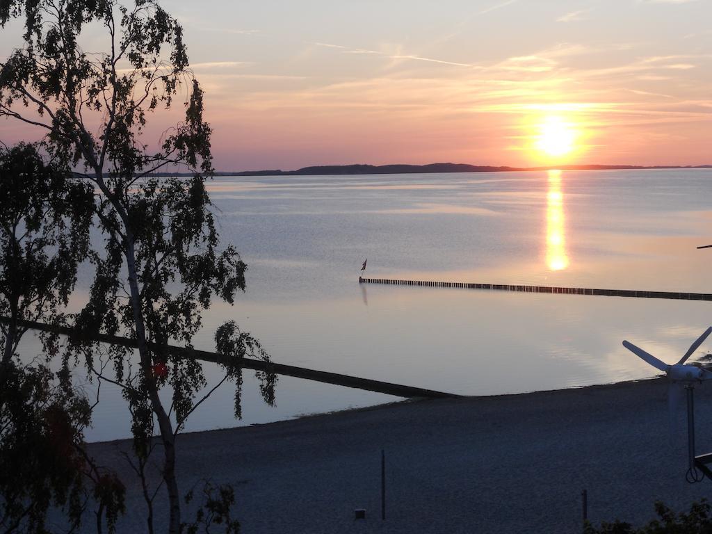 Haus Seeblick Insel Ruegen Lietzow Luaran gambar