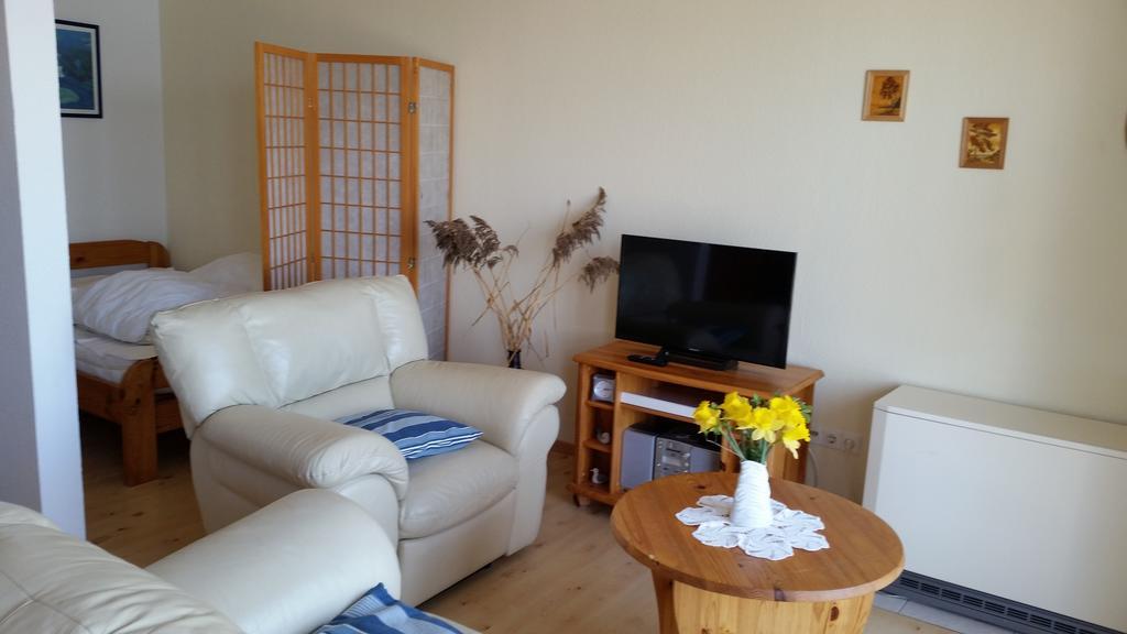 Haus Seeblick Insel Ruegen Lietzow Luaran gambar