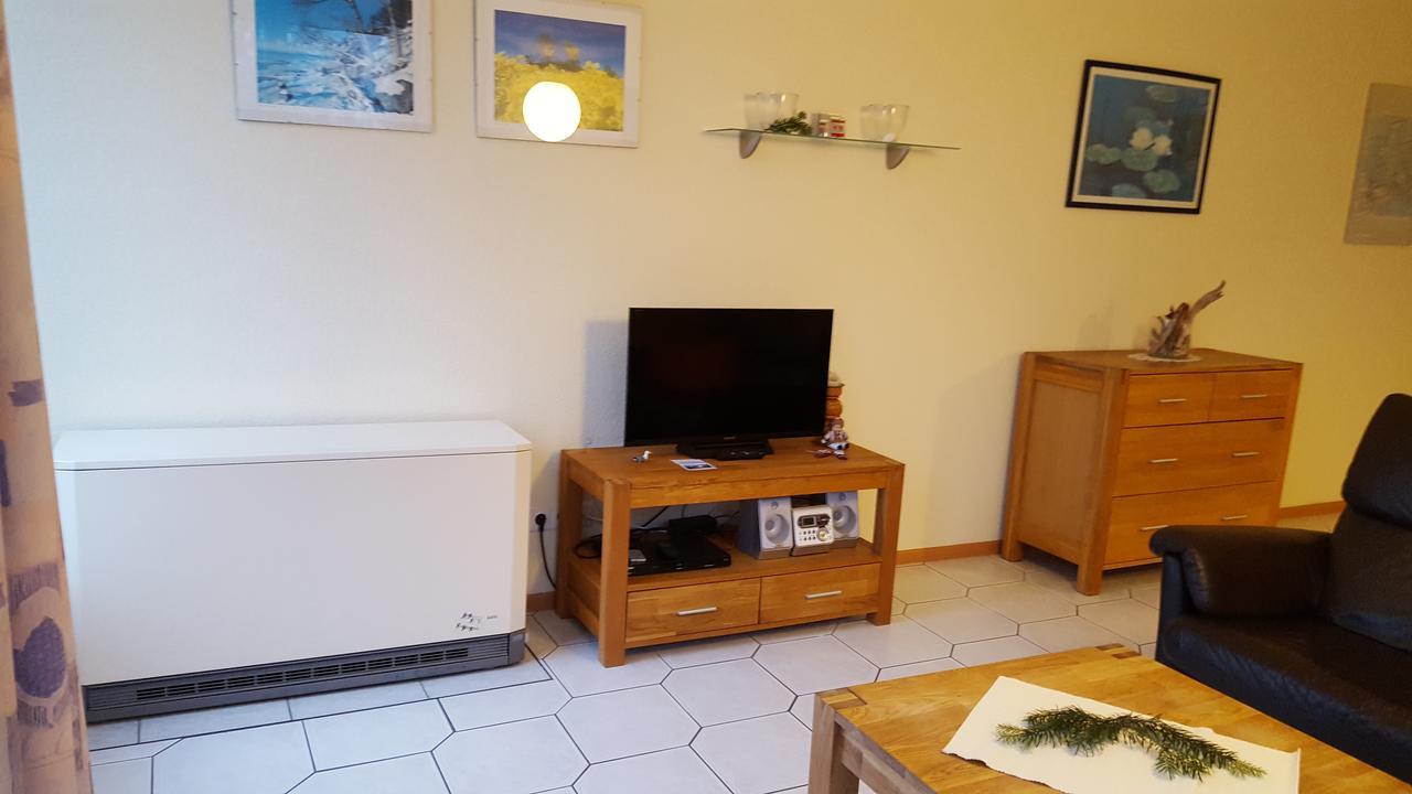 Haus Seeblick Insel Ruegen Lietzow Luaran gambar