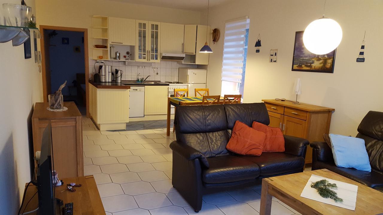 Haus Seeblick Insel Ruegen Lietzow Luaran gambar